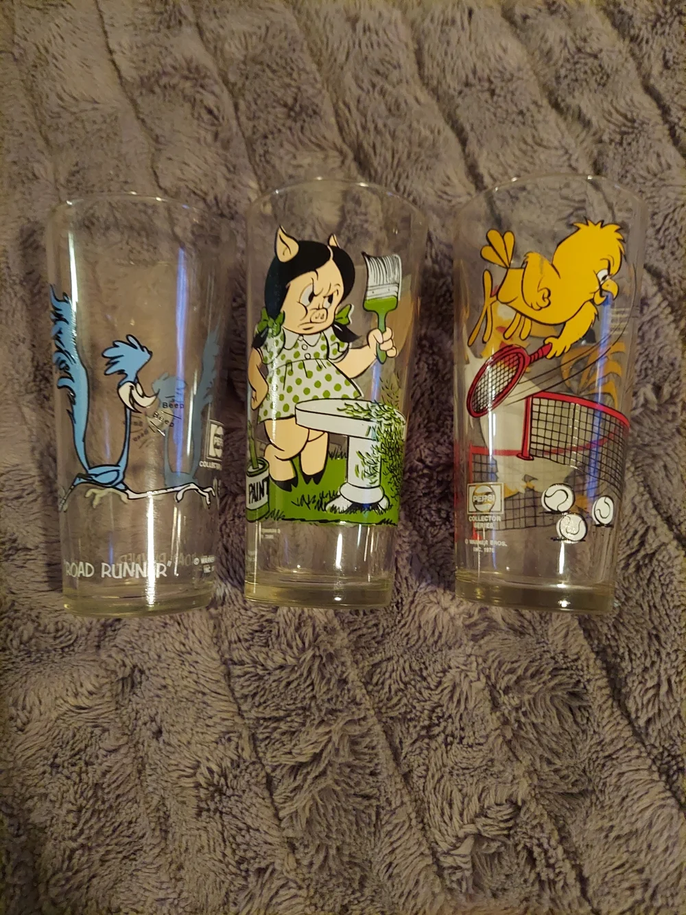 Looney Tunes Collectible Glass - Multi-Character Set in Blue, Green, White